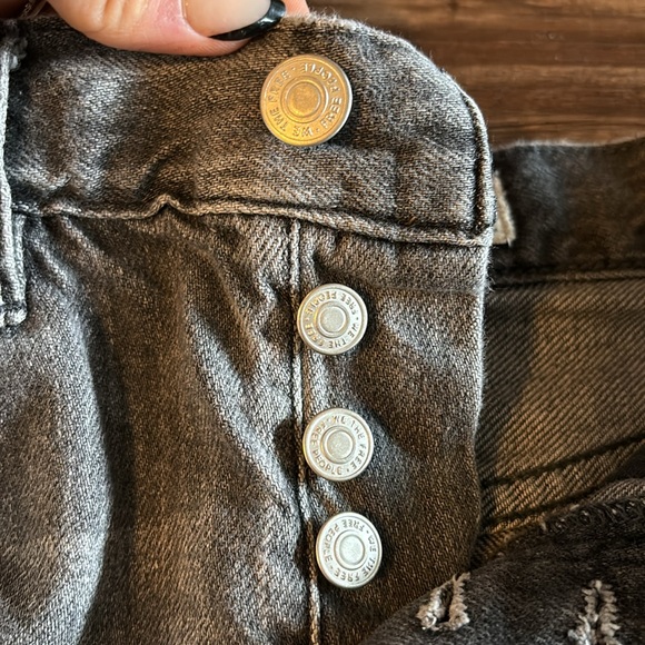 Free People Good Vibrations denim shorts, size 24 - Picture 6 of 7